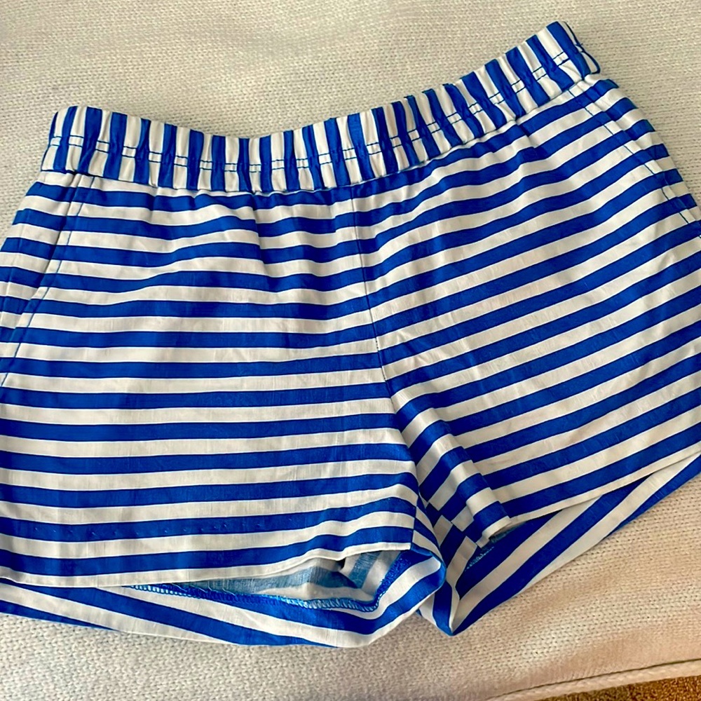 J. Crew boardwalk pull on shorts with pockets.